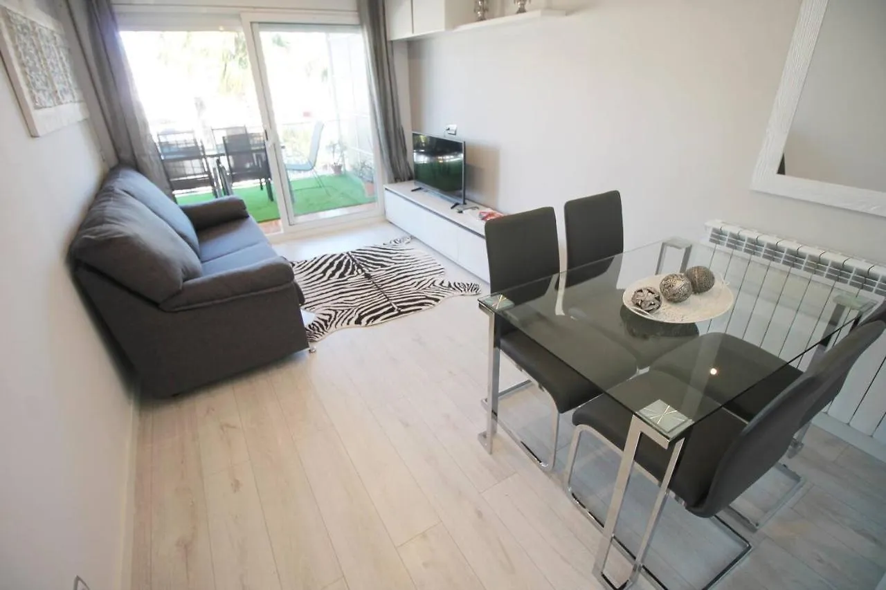 Family Deluxe Apartment Beach Castelldefels