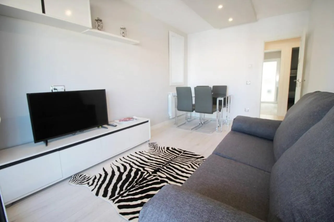 Family Deluxe Apartment Beach Castelldefels